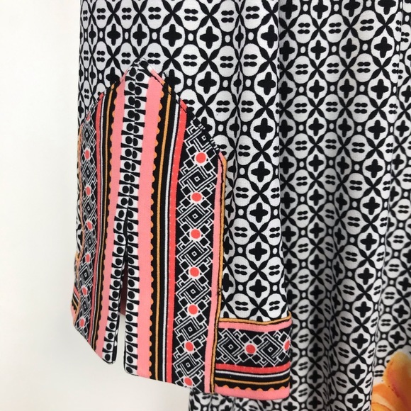 Beige by ECI medium 3/4 sleeve floral dress - Picture 5 of 8